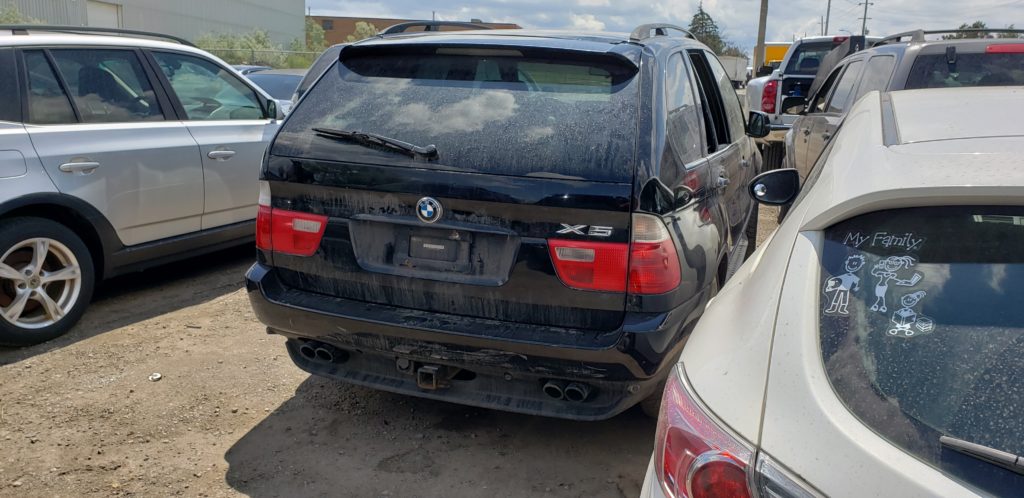 Car Hauling BMW X5 - Cash For Your Scrap Car in Mississauga, Toronto and Brampton