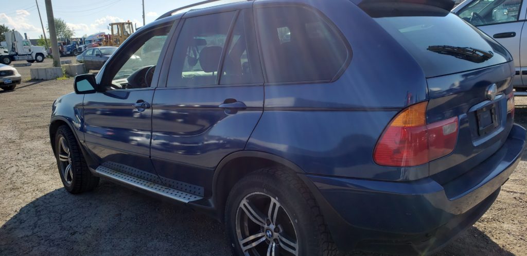 Car Hauling BMW X5 - Cash For Your Scrap Car in Mississauga, Toronto and Brampton